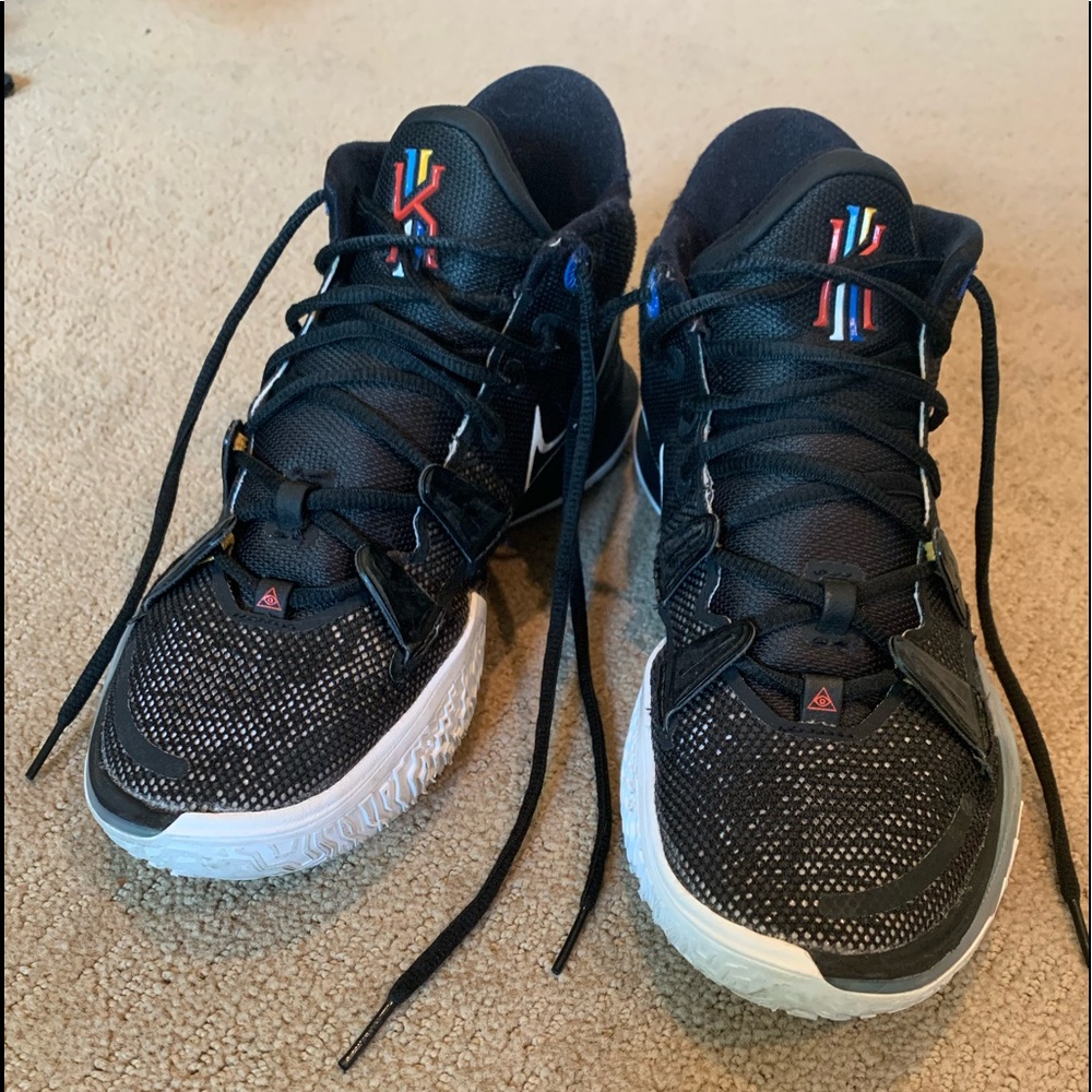 NIKE Kyrie 7  “Brooklyn” mens size 9